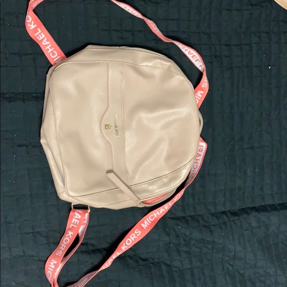 Handbags - Michael Kors bookbag